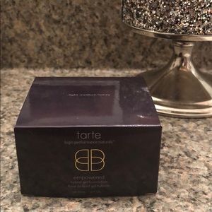 Tarte Foundation in Light Medium Honey